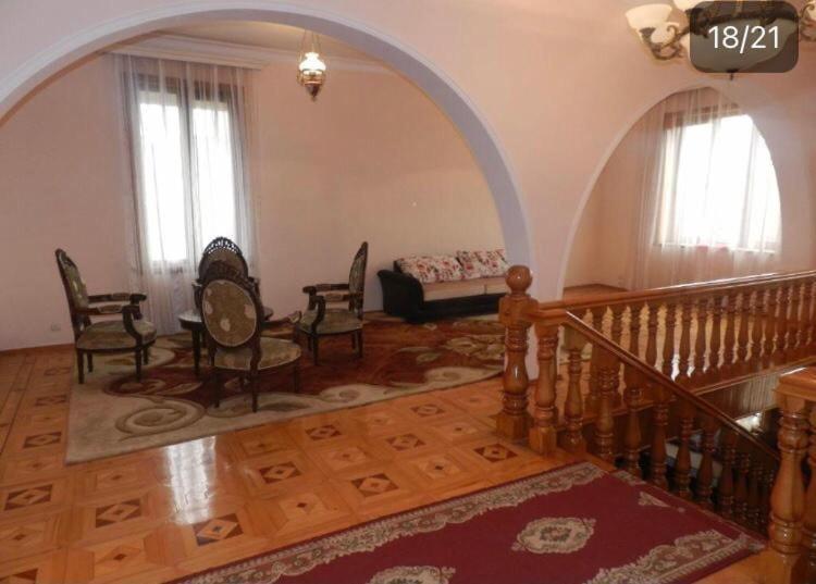 Hotel G I O Samtredia Extérieur photo